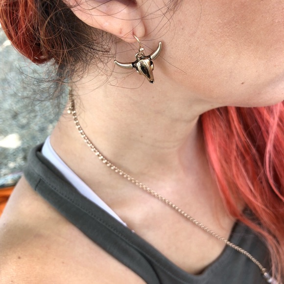 Steer Head Necklace and Earring Set - Picture 7 of 8